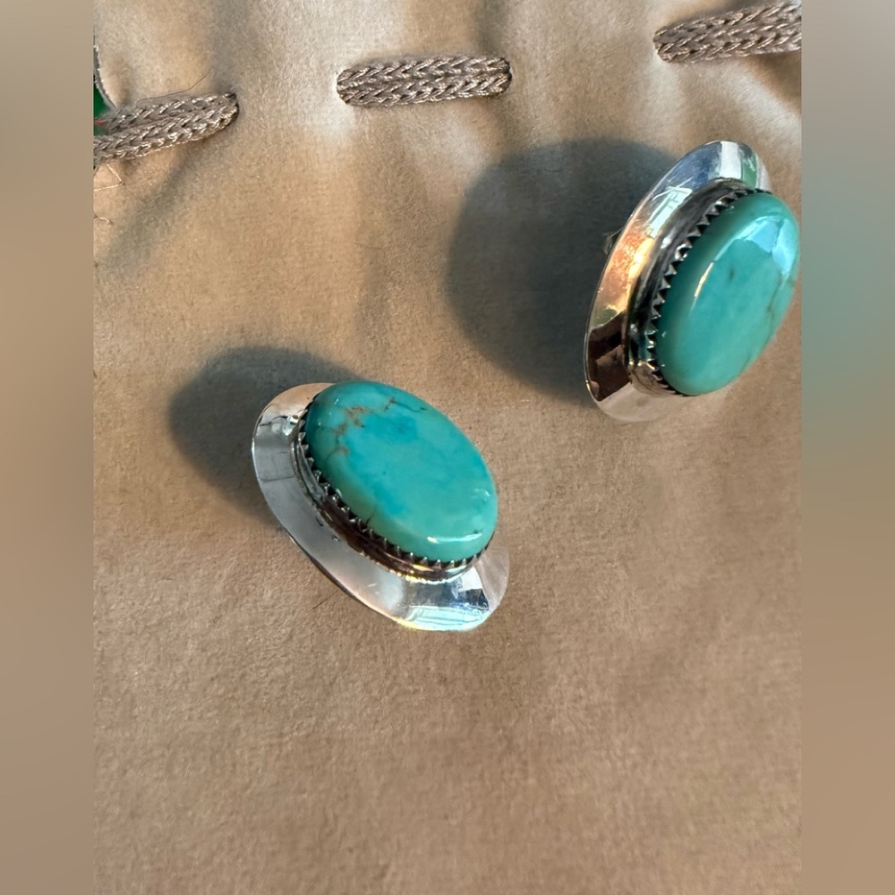 Turquoise Sterling Silver Earrings. Hallmark by Navajo artist DAVE PINO Vintage - Picture 2 of 9